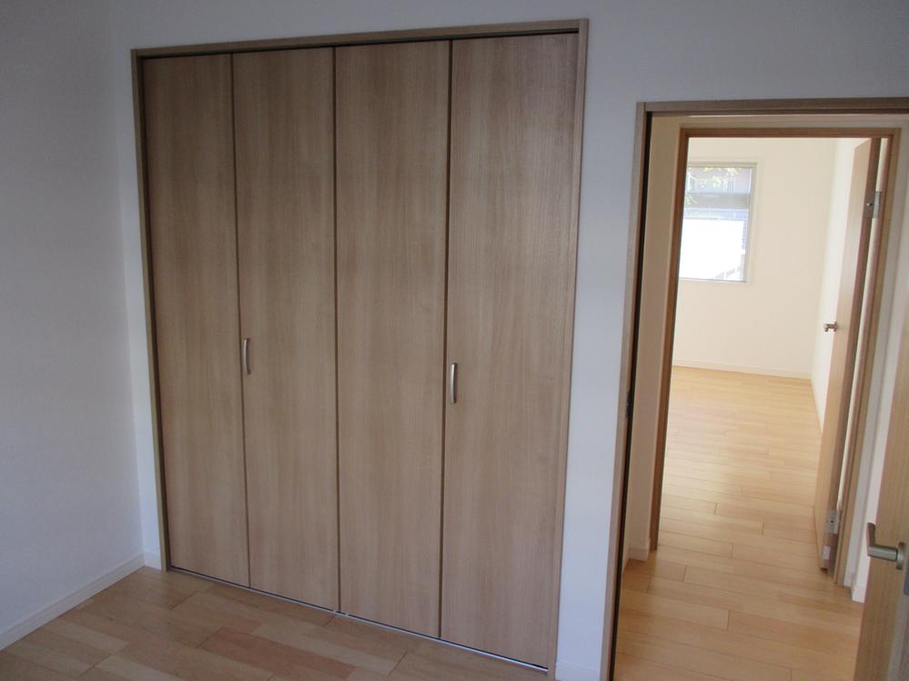 Non-living room. Indoor (11 May 2013) Shooting