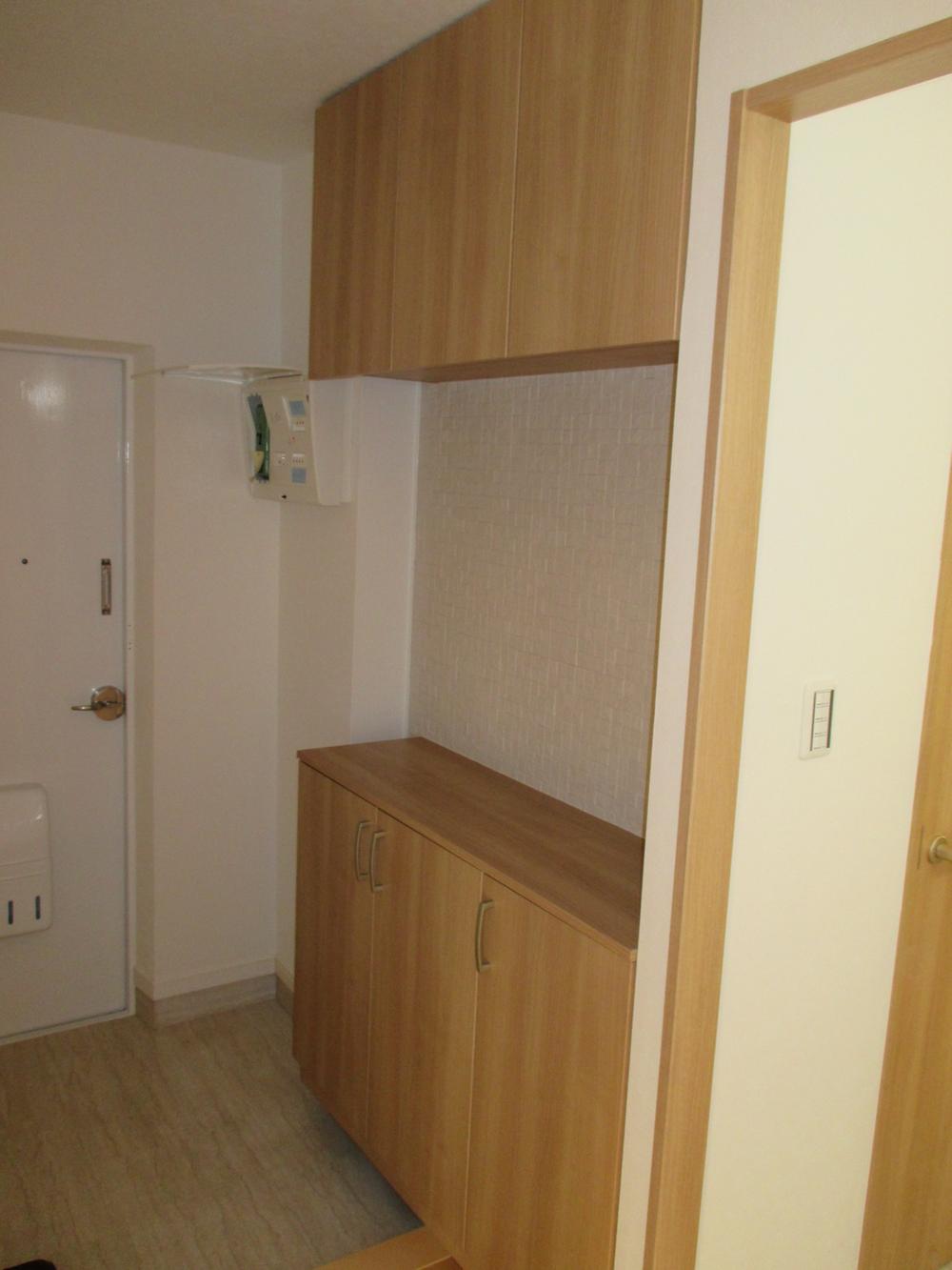 Entrance. Local (11 May 2013) Shooting