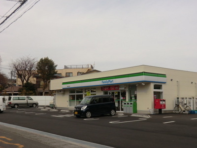 Convenience store. 170m to Family Mart (convenience store)