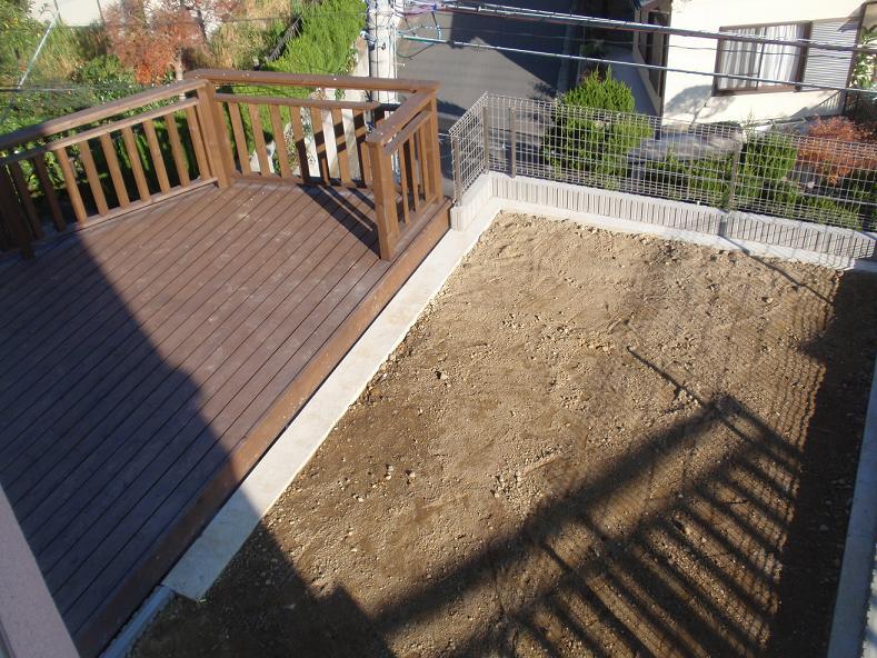 Garden. Building A wood deck