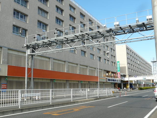 Home center. Keikyu Hautsu paperback Sanimato store (hardware store) to 891m