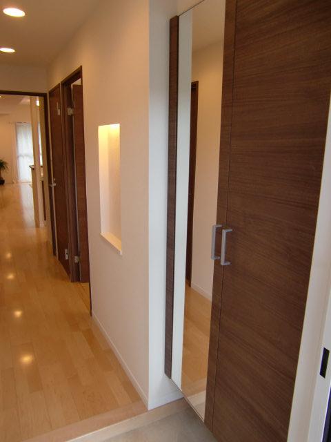 Other introspection. Room (August 2013) Shooting