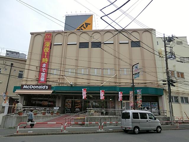 Supermarket. Shopping only in 200m Station near property until Apita Kanazawa Bunko store is very convenient