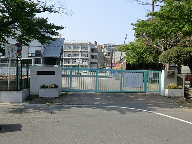 Primary school. 1031m to Yokohama Municipal Mutsuura Elementary School