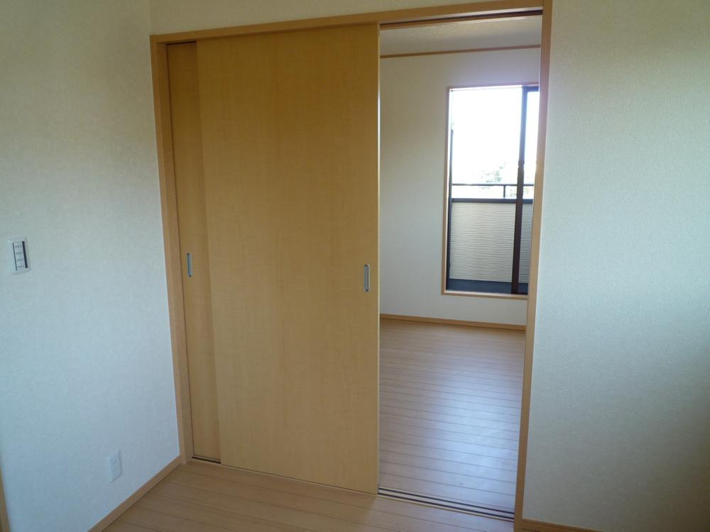 Non-living room. Easy to set up a future life design, We made a partition can be the room.