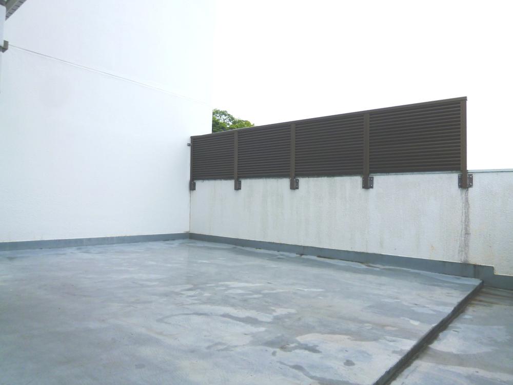 Balcony. Roof balcony site (June 2012) shooting