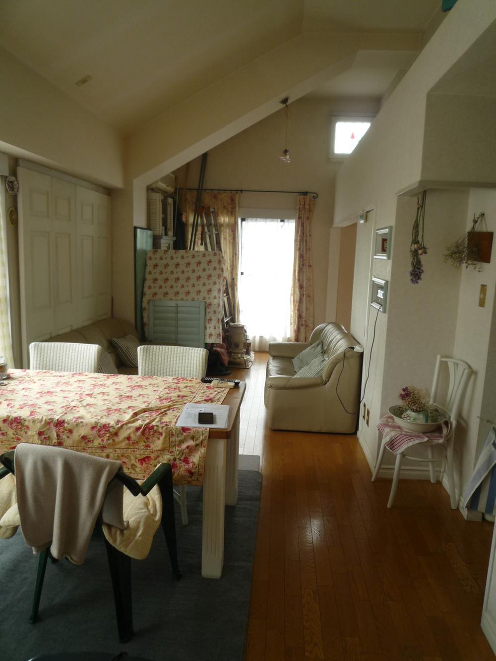 Living. About 18.5 Pledge of LD