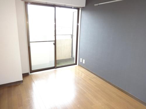 Other room space. ☆ It is cool accent Cross ☆