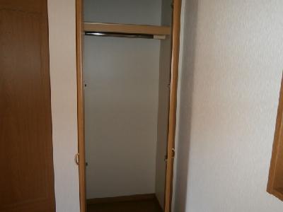 Receipt. Closet Available (* ^ _ ^ *)