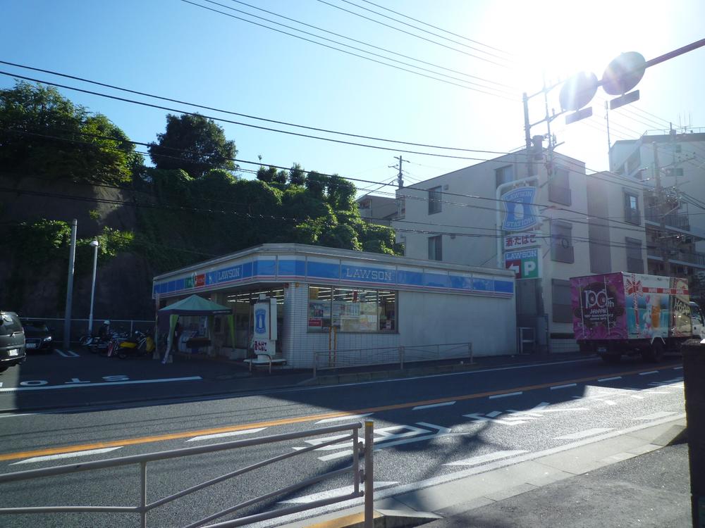 Convenience store. 764m until Lawson Tomiokahigashi five-chome