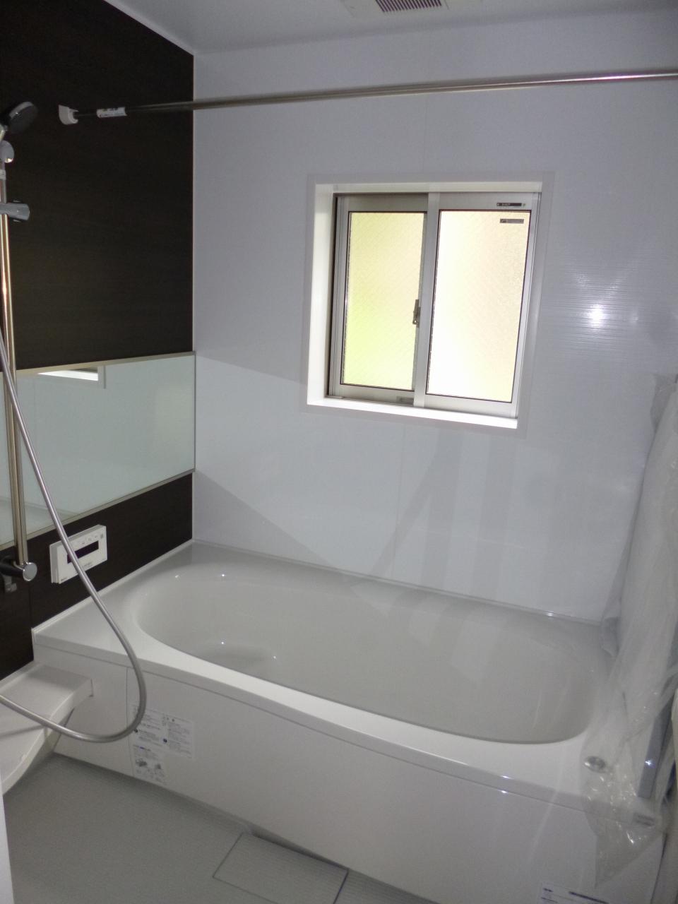 Bathroom. Bathroom ventilation drying function with bus