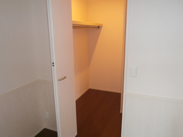 Other. Walk-in closet (* ^^) v