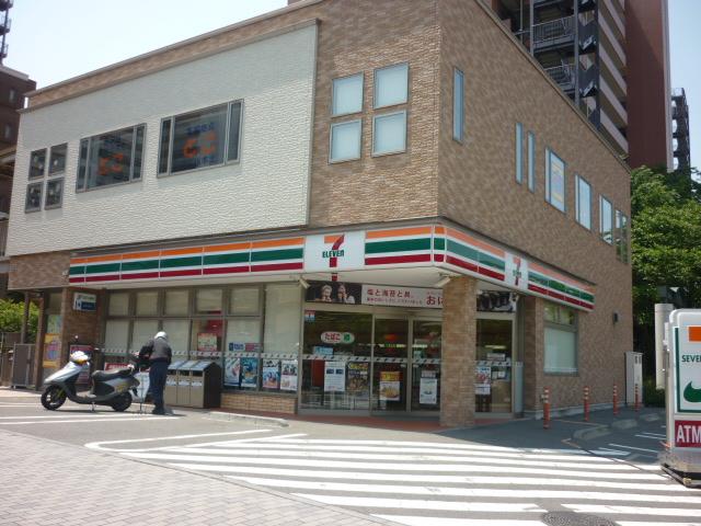 Convenience store. 1463m until the Seven-Eleven Yokohama Noukendai Higashiten