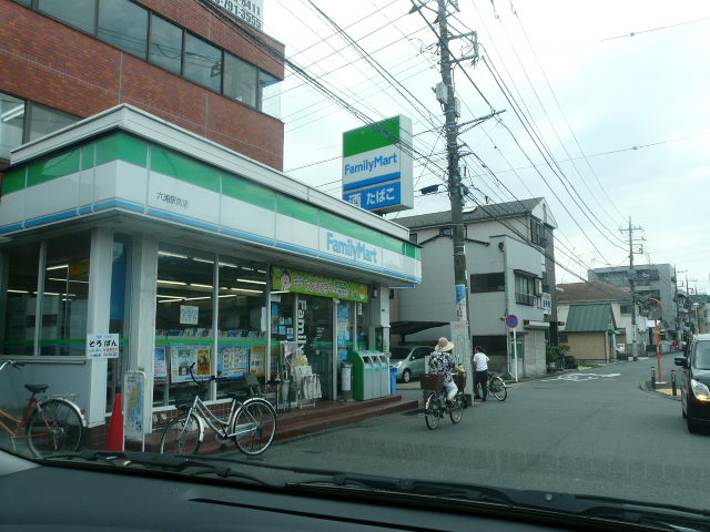 Convenience store. FamilyMart Kanazawa Segasaki store up (convenience store) 145m