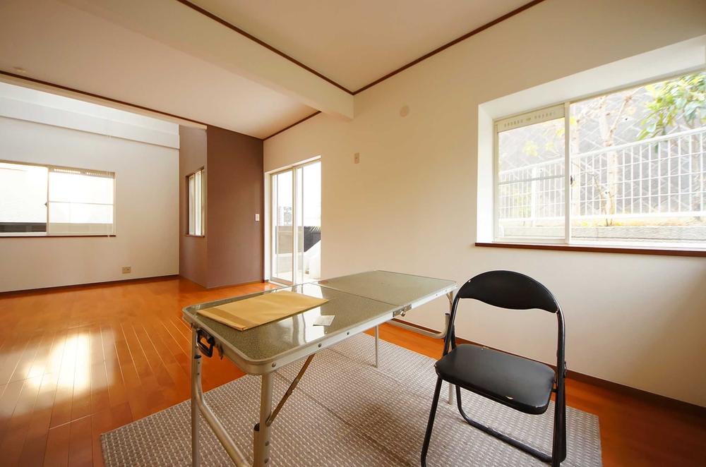 Living. Indoor (12 May 2013) Shooting, LDK is loose and 21.6 quires.