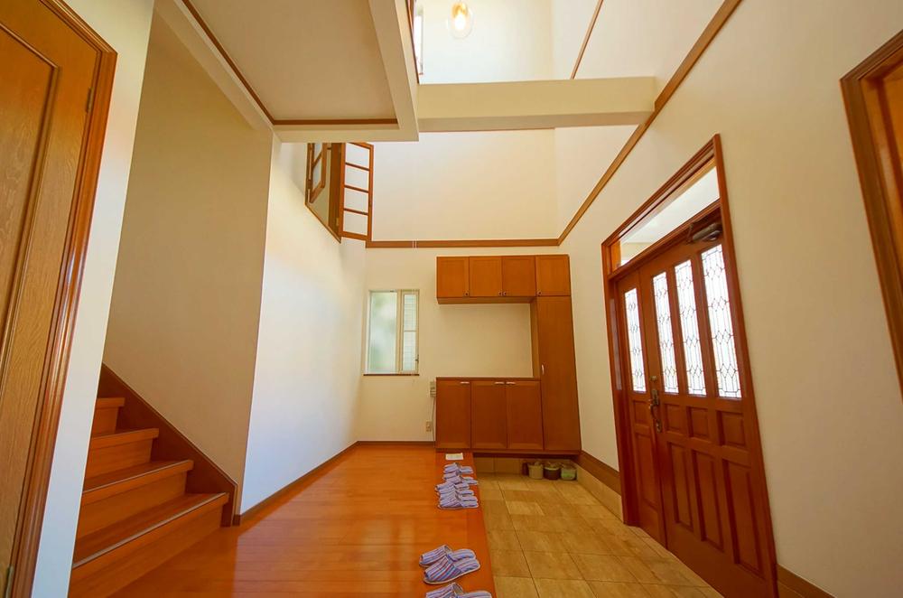 Other introspection. Indoor (12 May 2013) Shooting, It is also a spacious size entrance hall.