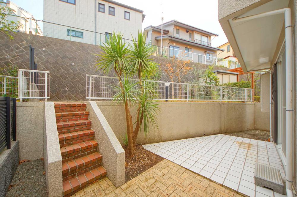 Garden. Local (12 May 2013) Shooting, This development has been the garden.