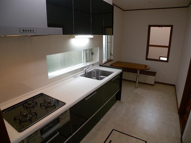 Kitchen. Indoor (12 May 2013) Shooting