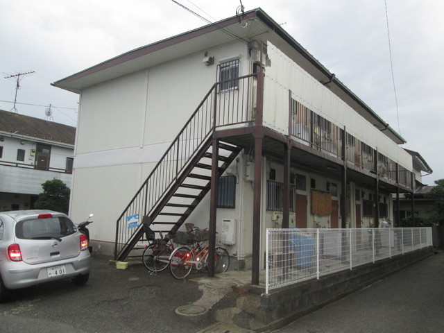 Entrance. Building entrance