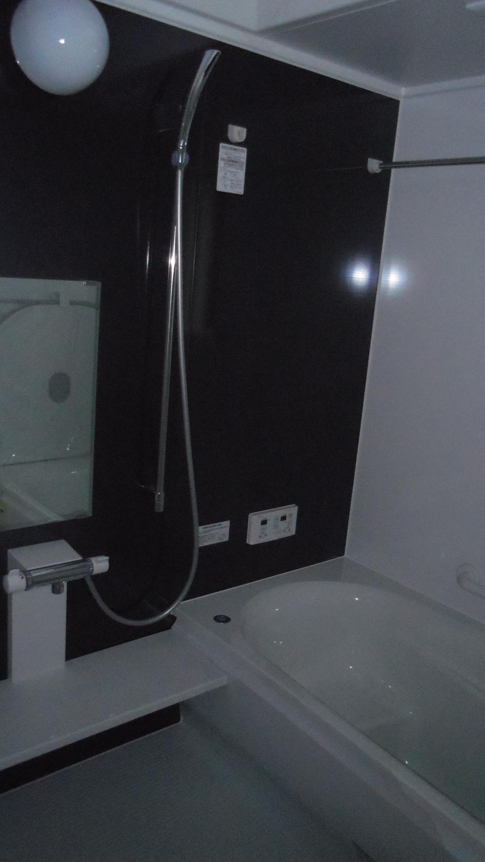 Bathroom. Local (11 May 2013) Shooting