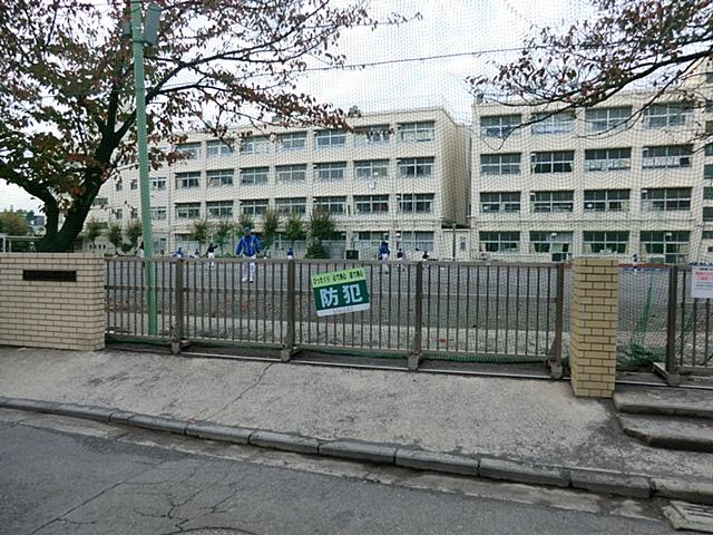 Primary school. 820m to Yokohama Municipal Morooka Elementary School