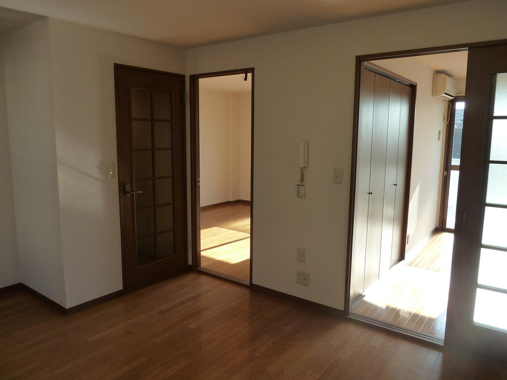 Living and room
