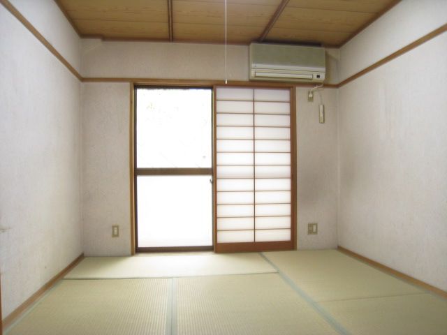 Other room space. Japanese-style room is a 6-tatami