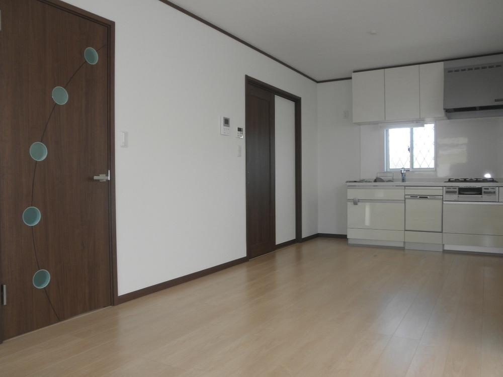 Living. 10.5 Pledge of living-dining (December 12, 2013) Shooting