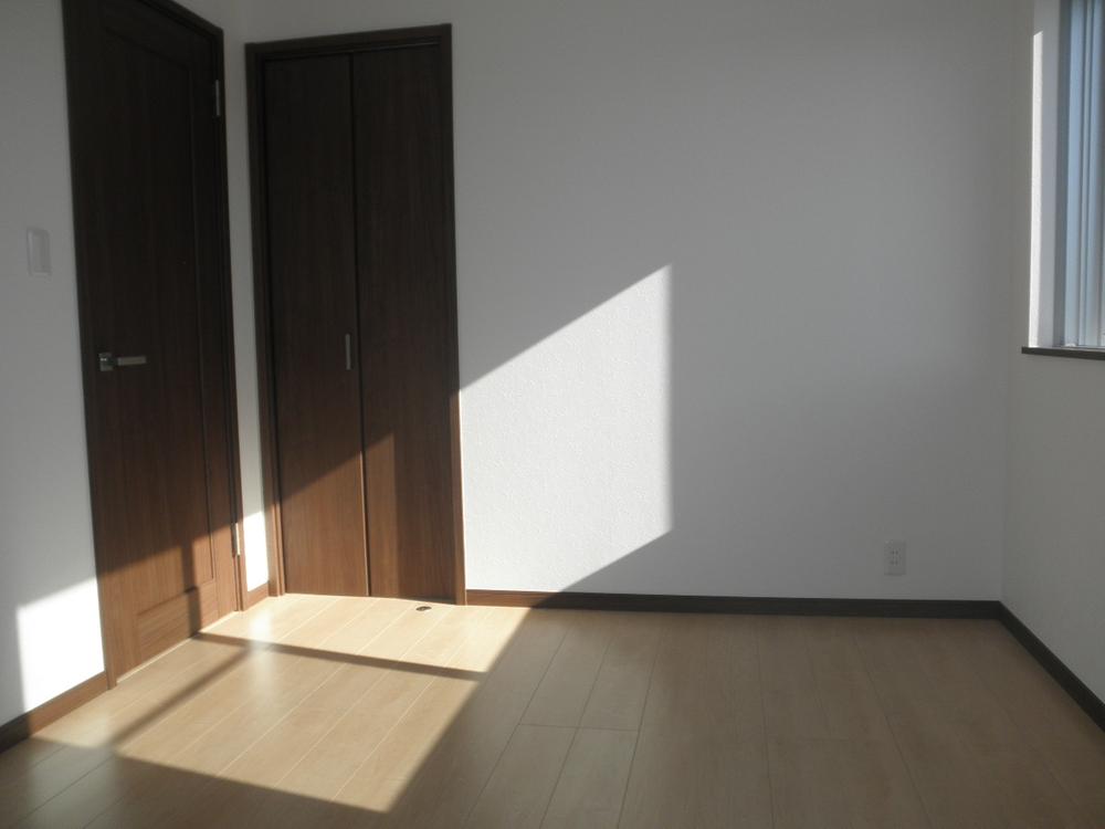 Non-living room. Southwestward Western-style 4.76 Pledge (December 12, 2013) Shooting