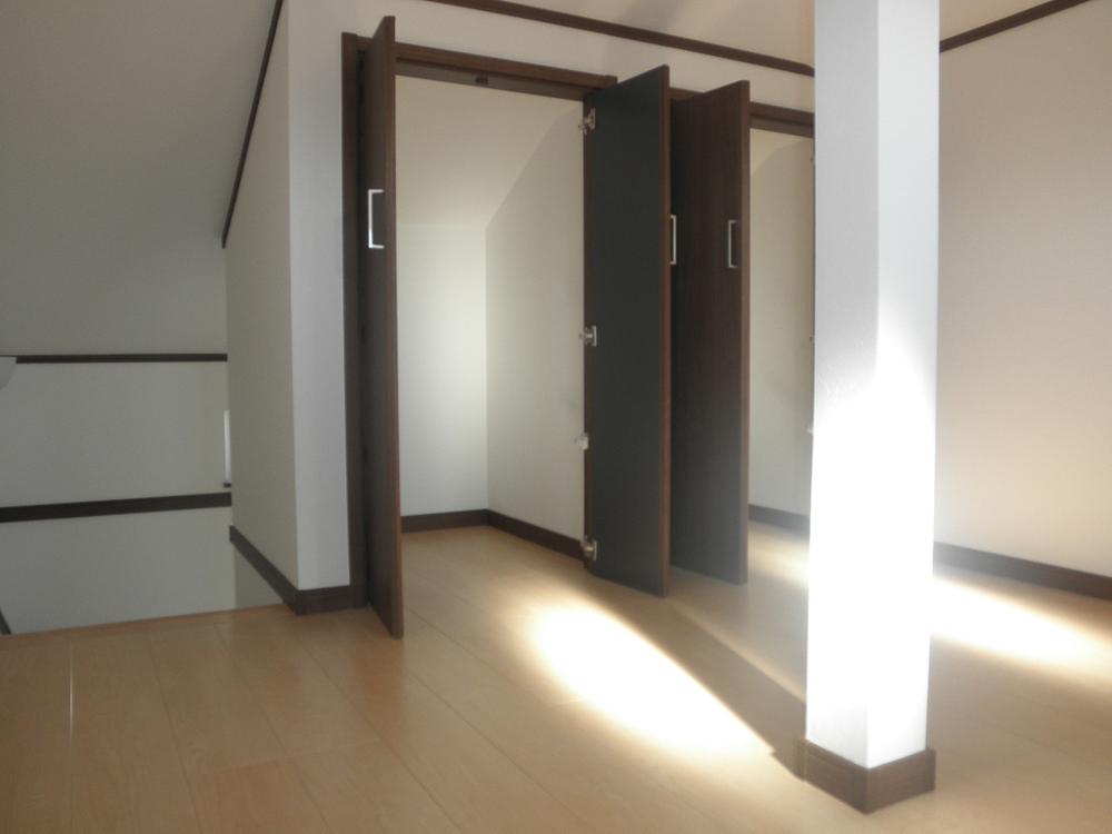 Receipt. In the attic storage of 5.5 quires is, In addition with storage space (December 12, 2013) Shooting