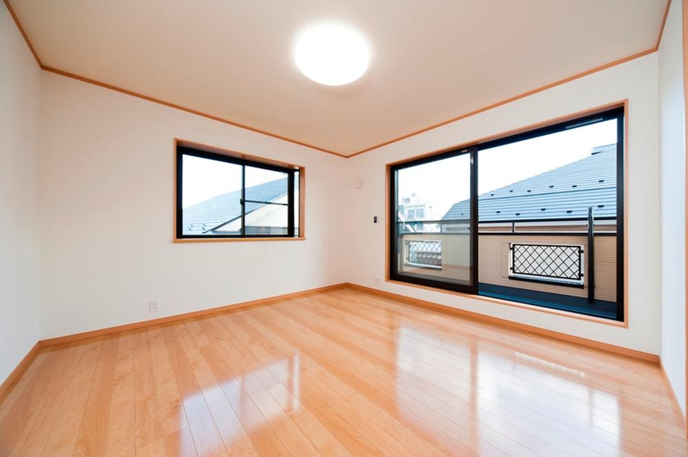 Non-living room. It is spacious bright and set up a bay window in each room.