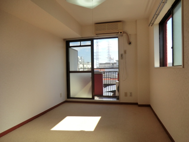 Living and room