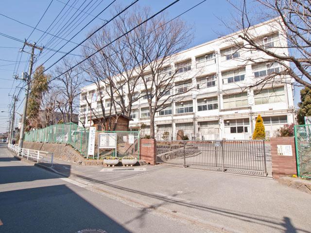 Junior high school. Yokohama Municipal Tarumachi Junior High School 1330m to