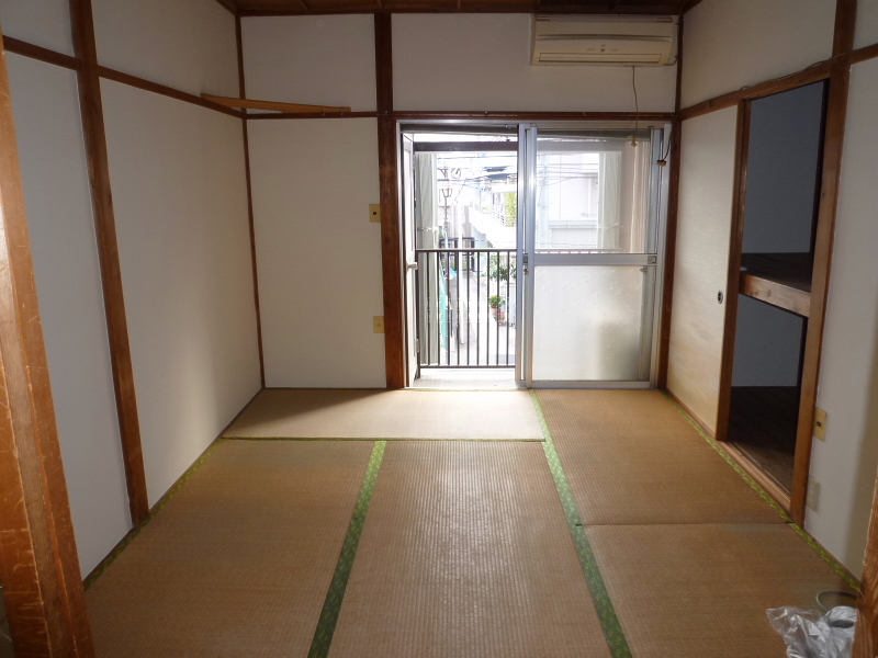 Living and room. The heart of the Japanese, It will be healed in tatami. 