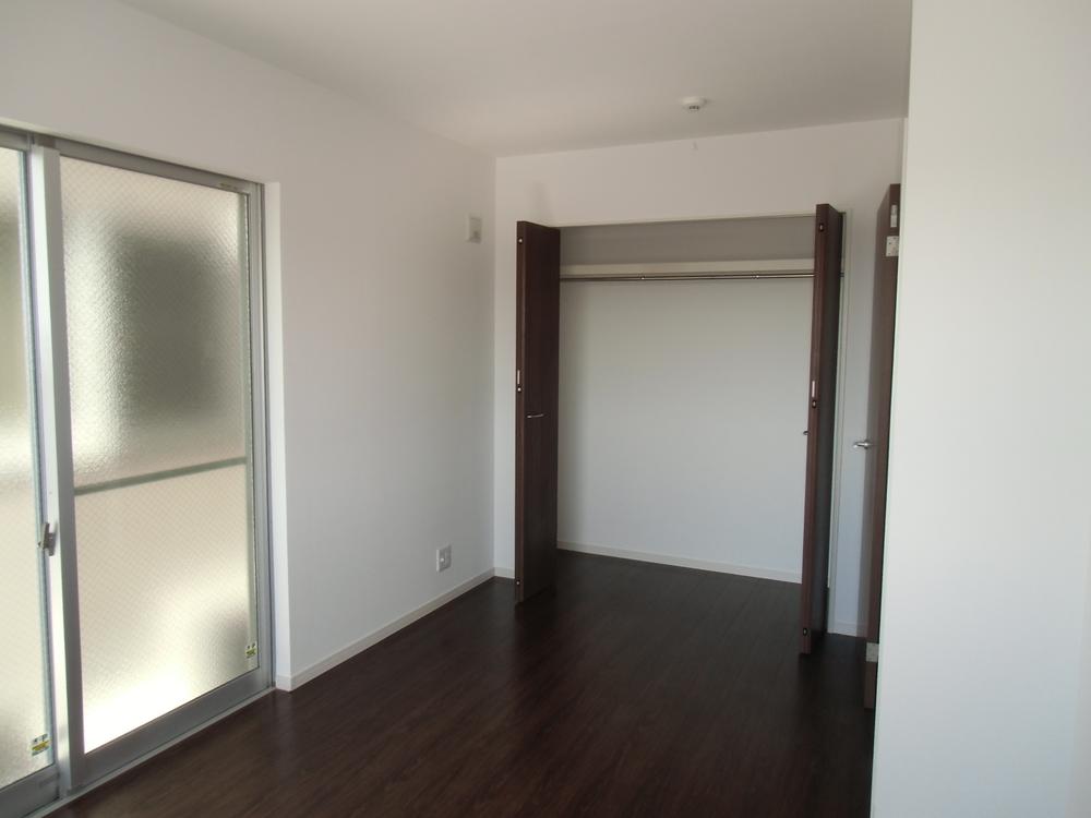 Non-living room. Indoor (09 May 2013) Shooting