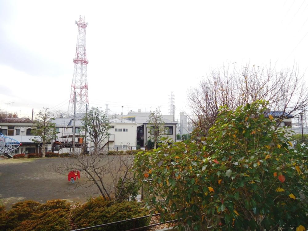 View photos from the dwelling unit. View from the site (December 2013) Shooting