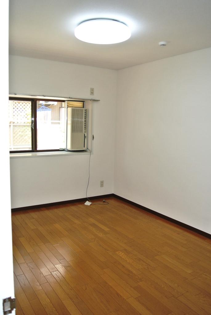 Non-living room. Indoor (July 2013) Shooting