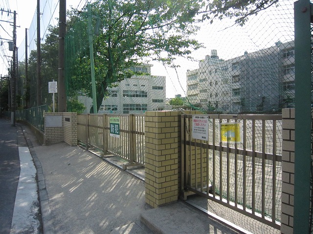 Primary school. 600m to Yokohama Municipal Morooka elementary school (elementary school)