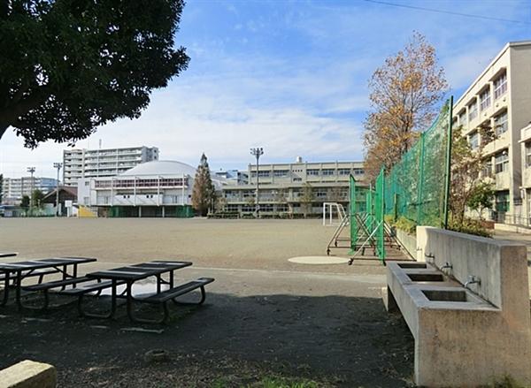 Junior high school. 2234m to Yokohama Municipal Hiyoshidai junior high school