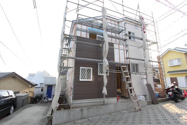 Local appearance photo. Local (11 May 2013) Shooting