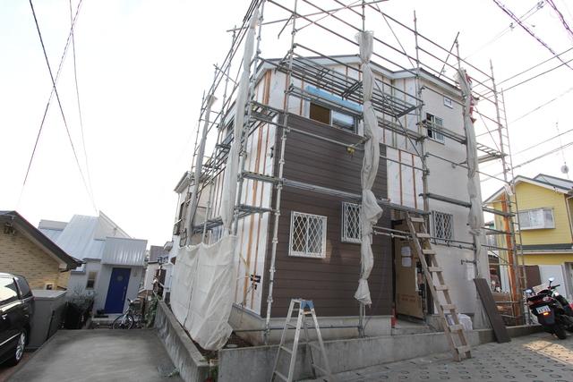 Local appearance photo. Local (11 May 2013) Shooting