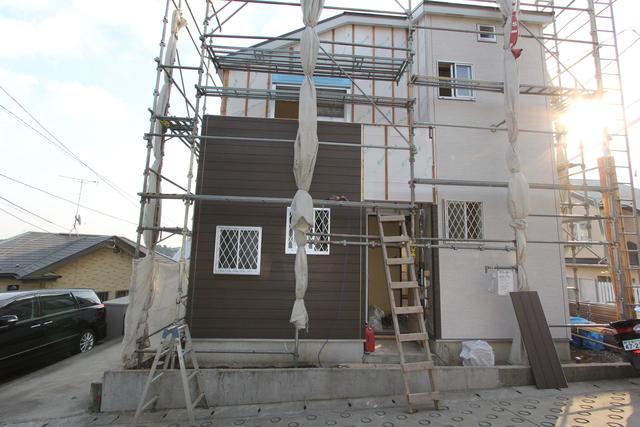 Local appearance photo. Local (11 May 2013) Shooting