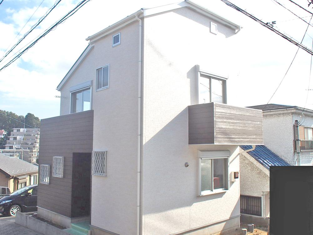 Local appearance photo. Local (11 May 2013) Shooting