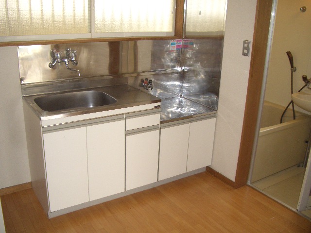 Kitchen. Gas stove installation Allowed