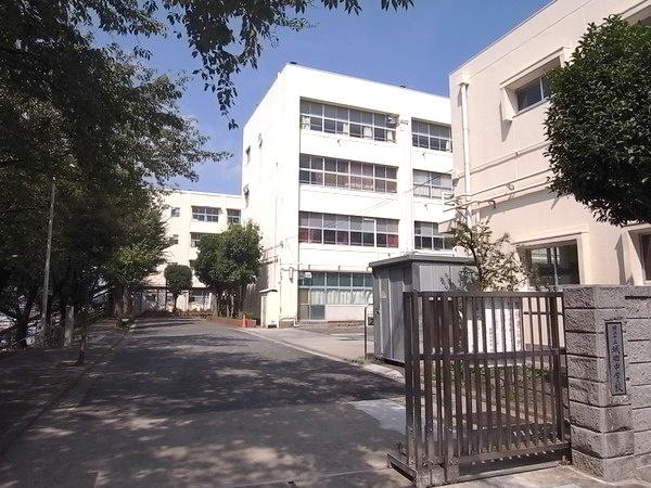 Junior high school. Shirosato 700m until junior high school