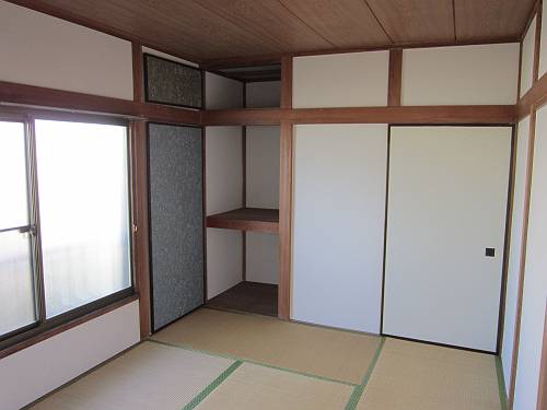 Living and room. Before Japanese-style room / There is a storage