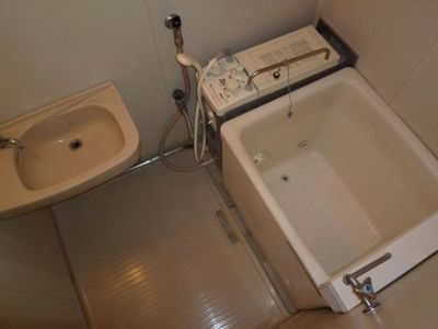 Bath. Unusual bathroom add-fired with features to 1K Property!  ※ Photo No. 102 rooms