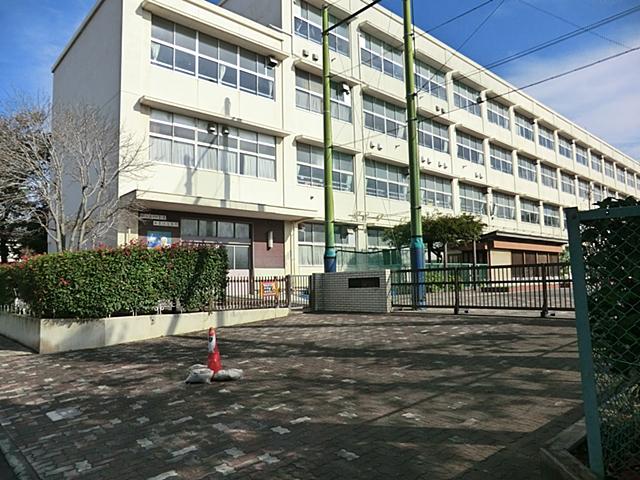 Primary school. Shin'yoshida until elementary school 10m