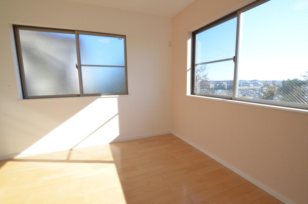 Non-living room. Indoor (11 May 2013) Shooting