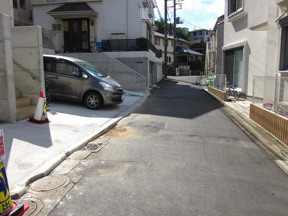 Local photos, including front road. Local (10 May 2013) Shooting